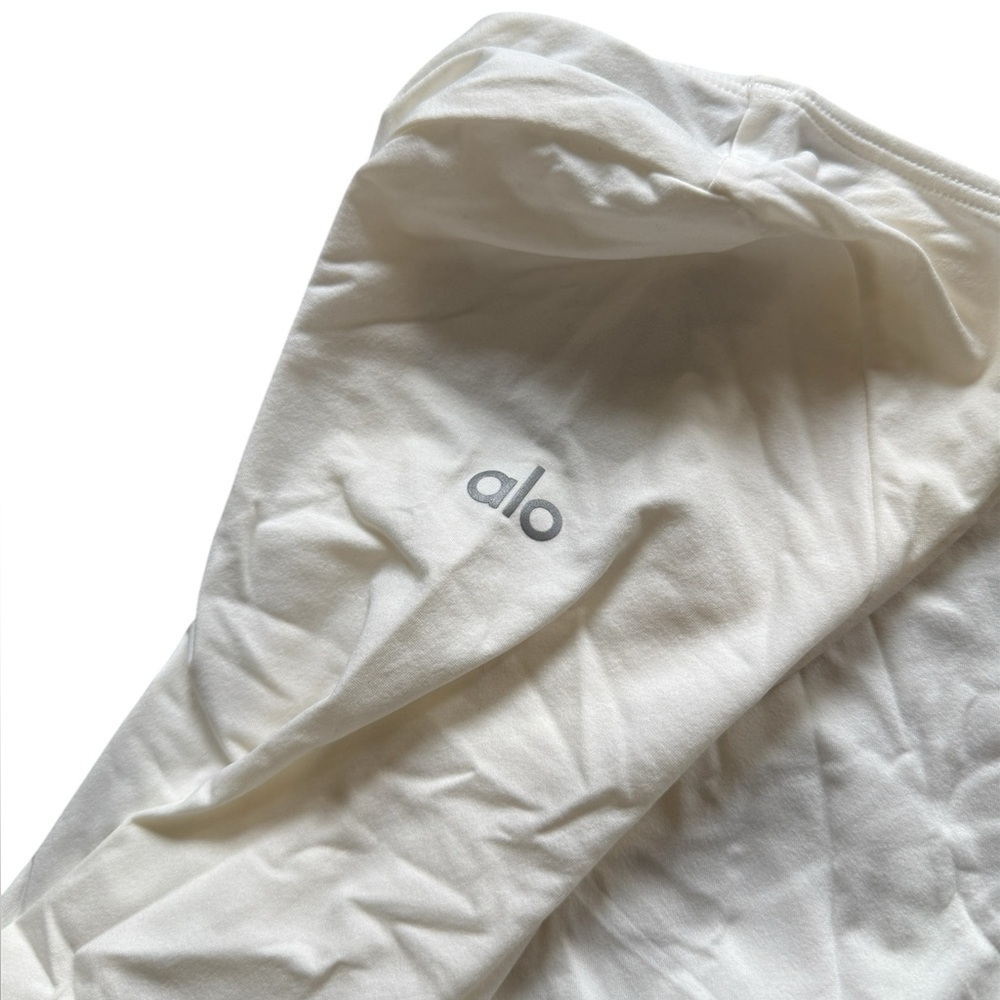 Alo Asymmetric Sheer Glow Long Sleeve Size S - Picture 4 of 6